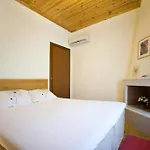 ホテル Αγία Κυριακή Traditional Guesthouse 4*