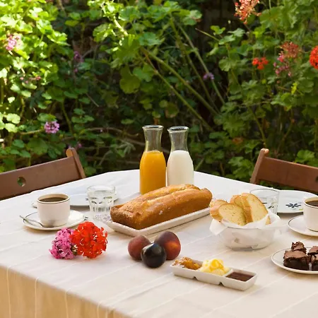 ホテル Αγία Κυριακή Traditional Guesthouse 4*