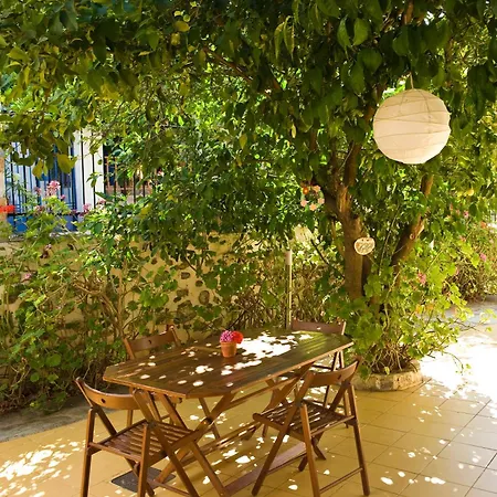 αγία κυριακή Traditional 酒店